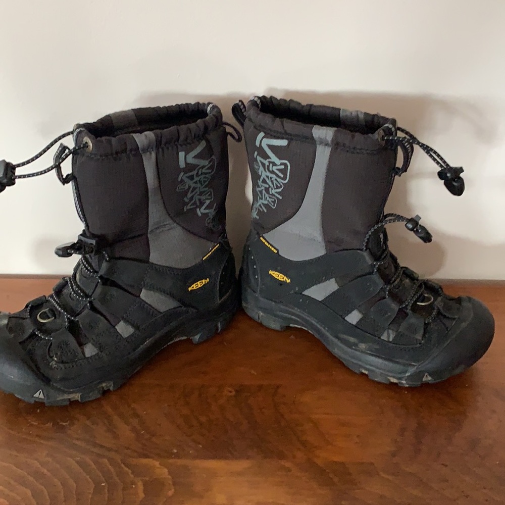Keen Warm Winter/Rain Waterproof Boots. Size 3